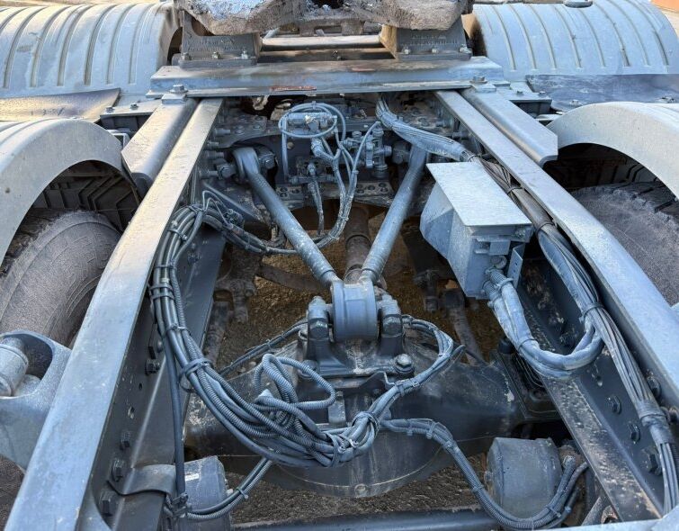 MERCEDES BENZ  ACTROS 3348S